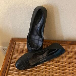 EUC BORN Leather Women's Flats